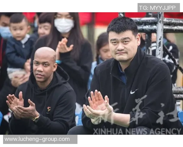 姚明铭武汉之行见证篮球文化传承与城市发展交融的精彩瞬间 姚明铭武汉之行见证篮球文化传承与城市发展交融的精彩瞬间