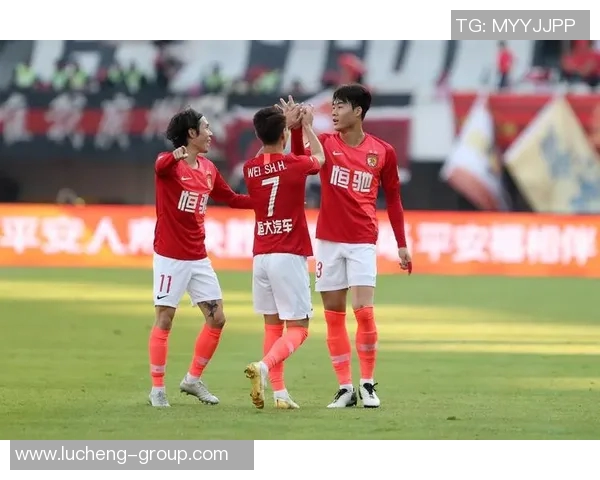 恒大终结不败神话,中超上海德比硬仗取得关键胜利 恒大终结不败神话,中超上海德比硬仗取得关键胜利