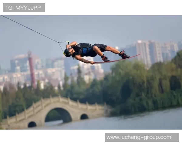 成都街舞队在极限运动嘉年华中以65分稳居积分榜首位 成都街舞队在极限运动嘉年华中以65分稳居积分榜首位